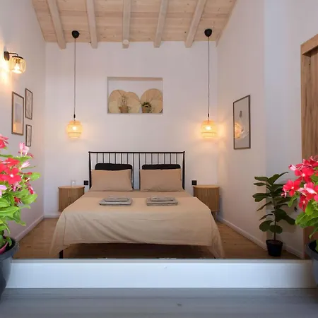 Дом отдыха Porto House *